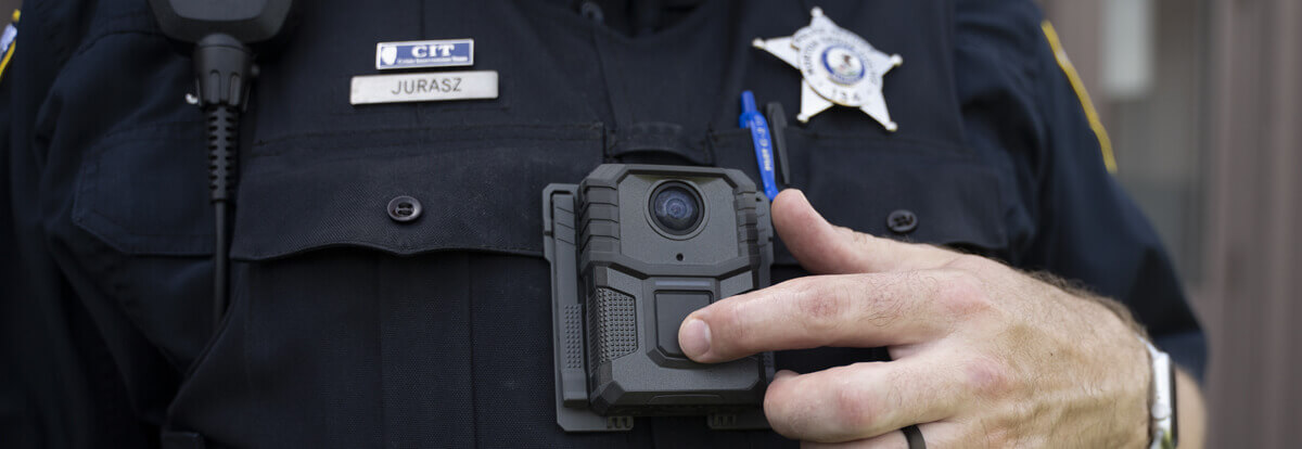 Security Body Cameras - Motorola Solutions